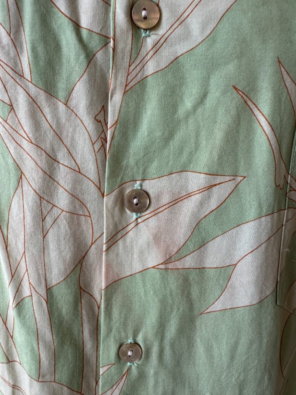 Tori Richard Men's Green Beige Floral Hawaiian Shirt XL Viscose - Picture 6 of 6